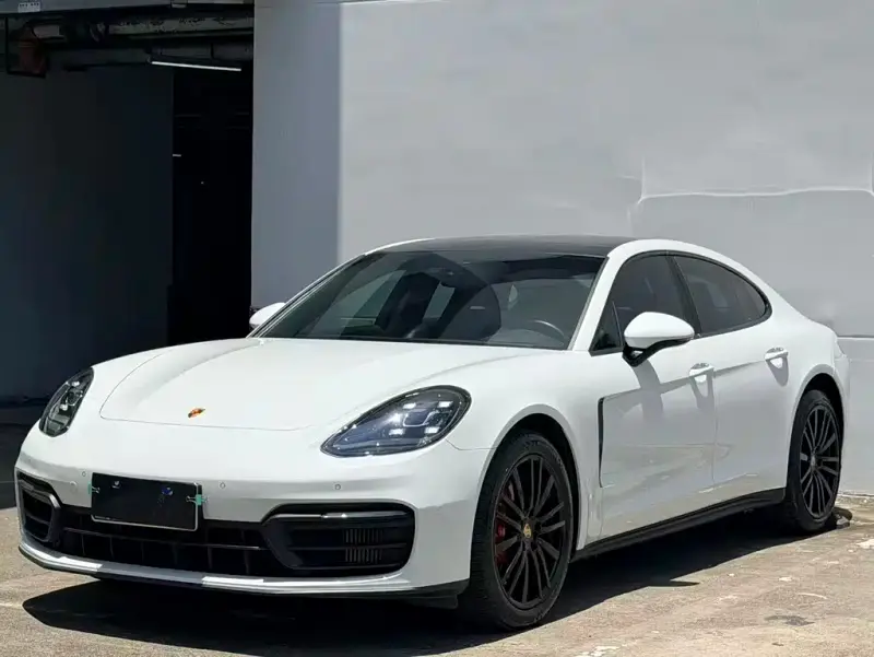 Porsche Panamera, 2022