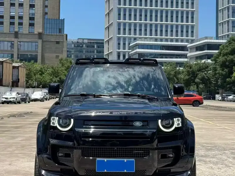 Land Rover Defender, 2023