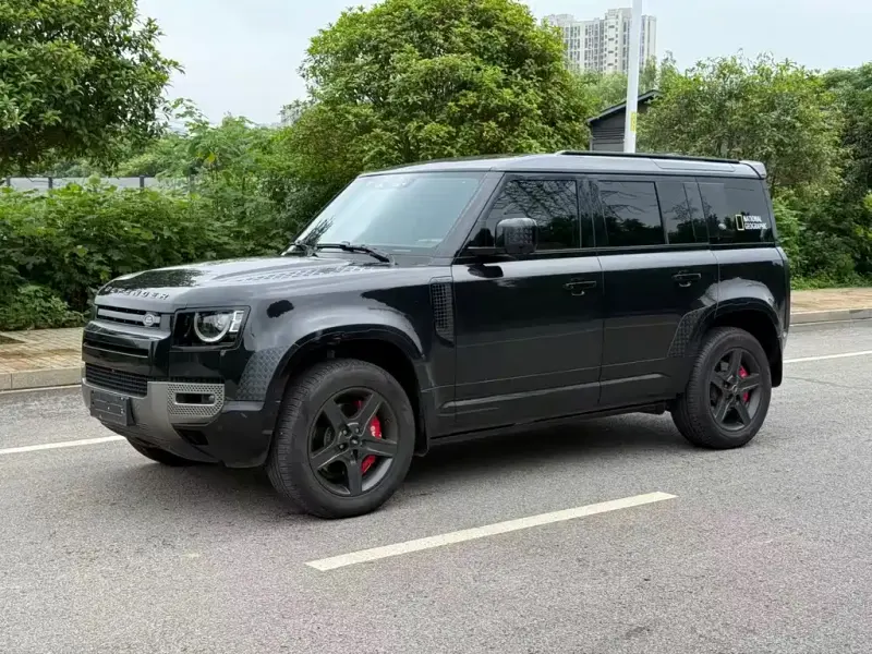 Land Rover Defender, 2024