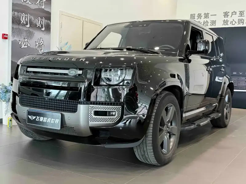Land Rover Defender, 2023