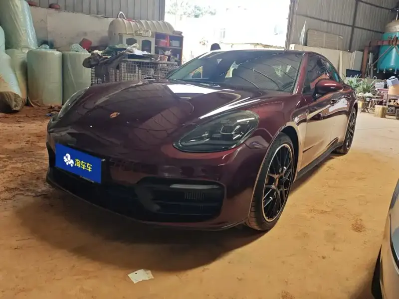 Porsche Panamera, 2023