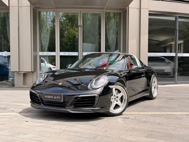 Porsche 911, 2017