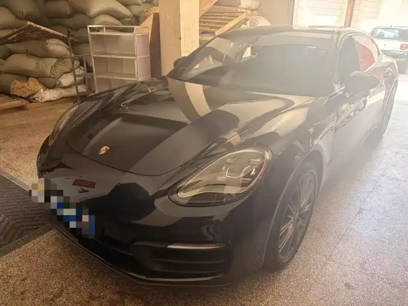 Porsche Panamera, 2023