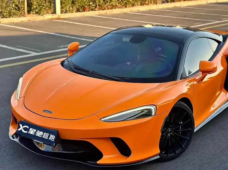 McLaren GT, 2022