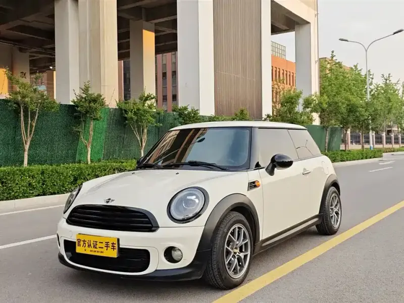 MINI Mini, 2013