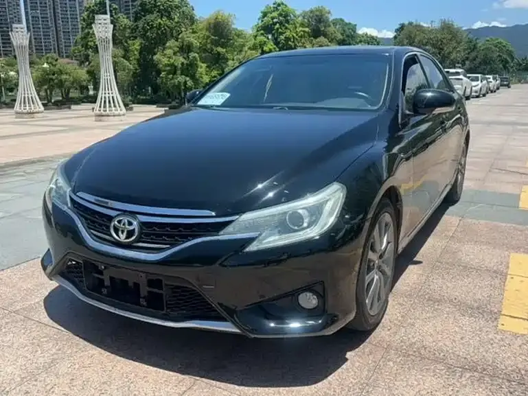 Toyota Reiz, 2013