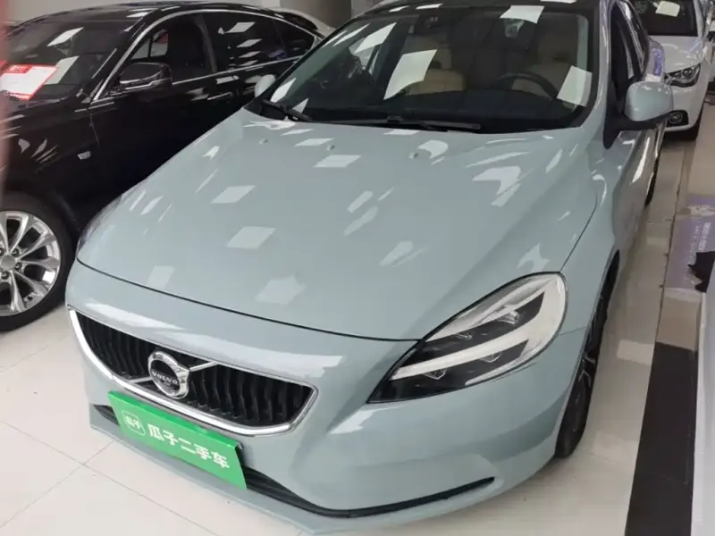 Volvo V40, 2017
