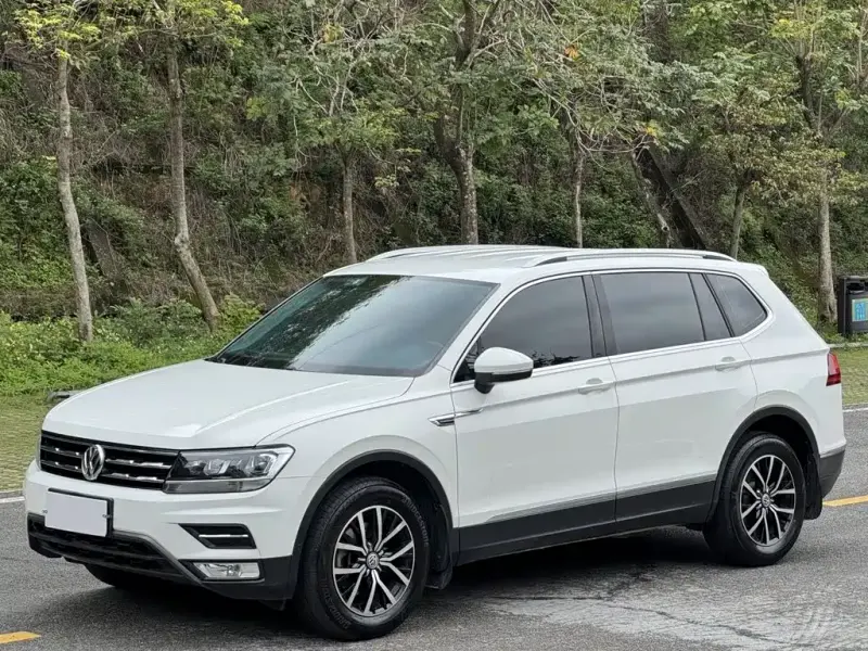 Volkswagen Tiguan L, 2017