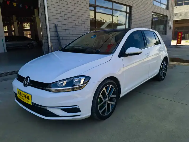 Volkswagen Golf, 2020