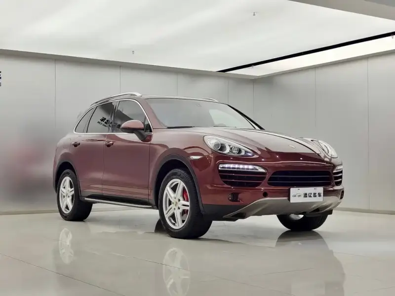 Porsche Cayenne, 2013