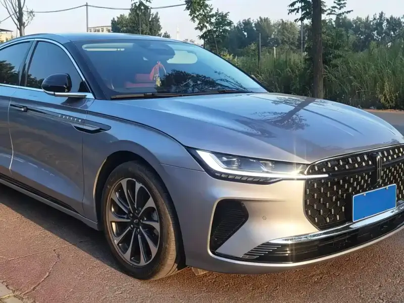 Lincoln Z, 2024