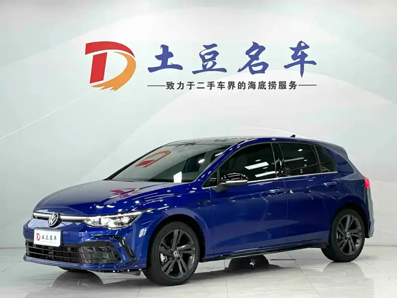 Volkswagen Golf, 2022