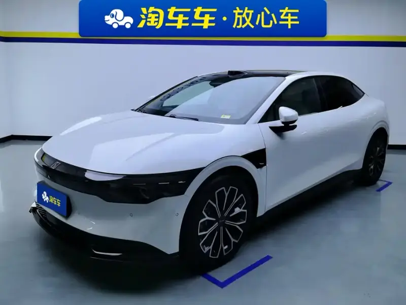 Zeekr 007, 2025