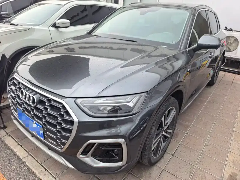 Audi Q5L, 2022