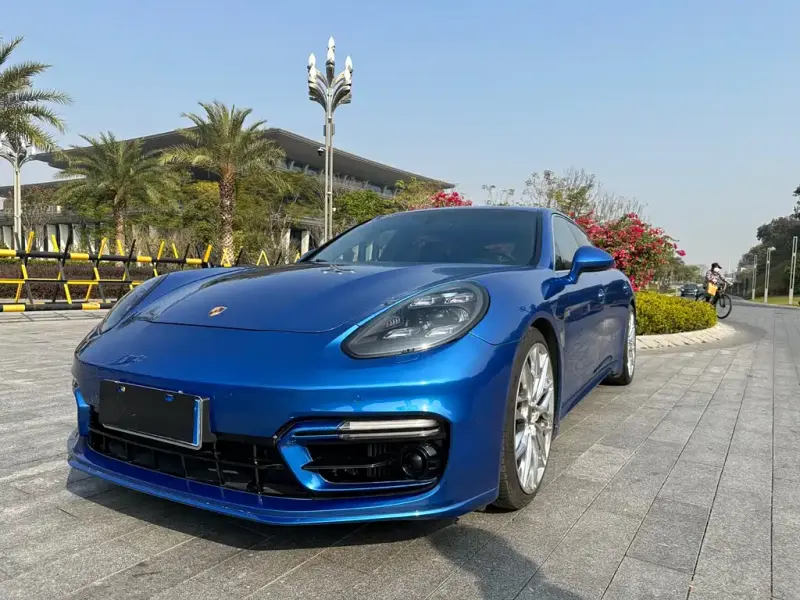 Porsche Panamera, 2015