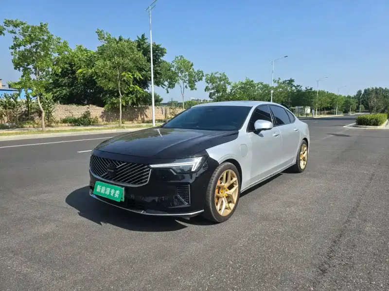 Volvo S90 PHEV, 2025
