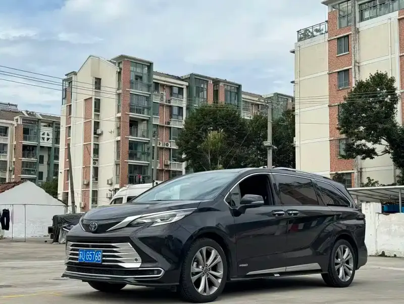 Toyota Sienna, 2023