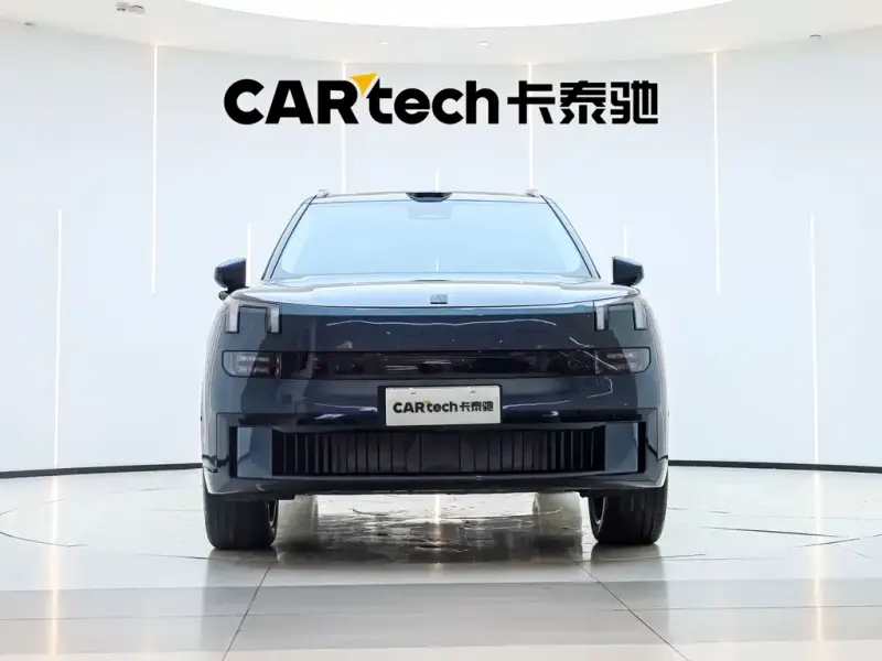 Lynk & Co 900, 2025