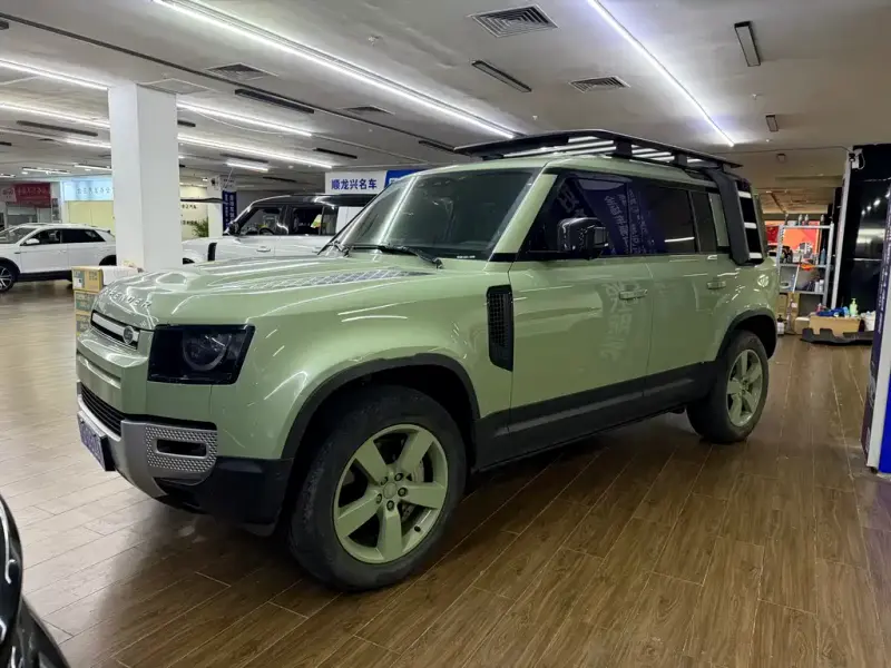 Land Rover Defender, 2023