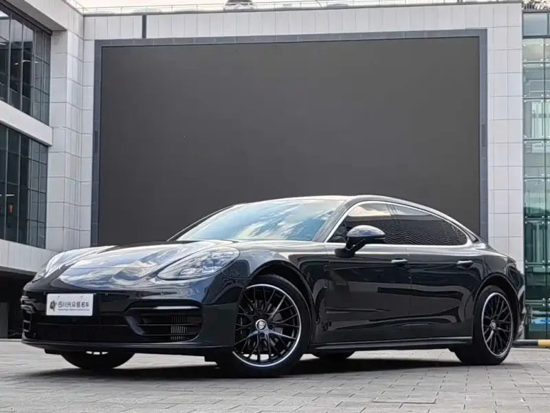 Porsche Panamera, 2022