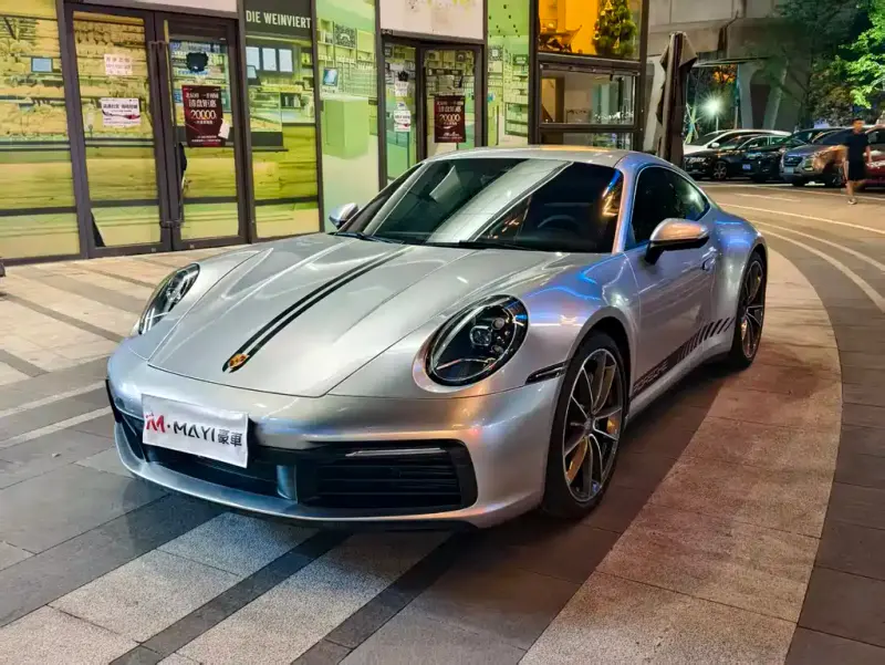 Porsche 911, 2021