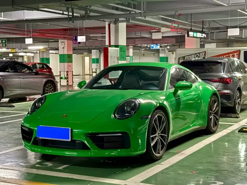 Porsche 911, 2025