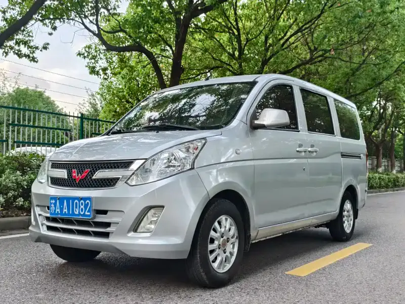 Wuling Rongguang V, 2018