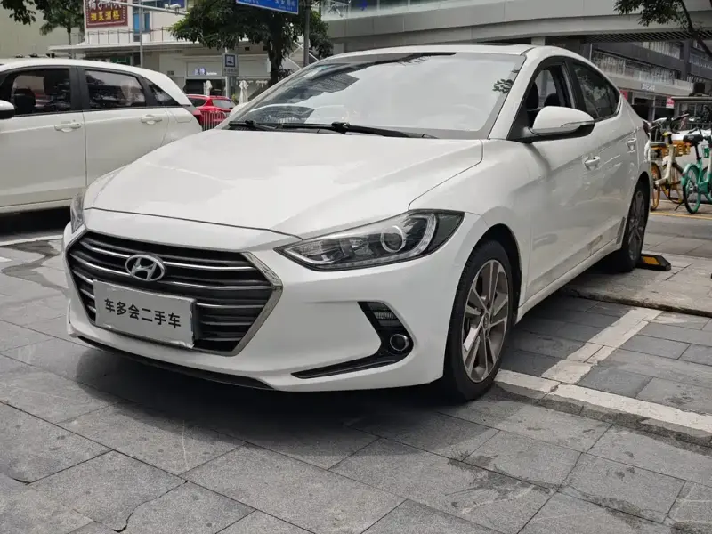 Hyundai Elantra, 2016