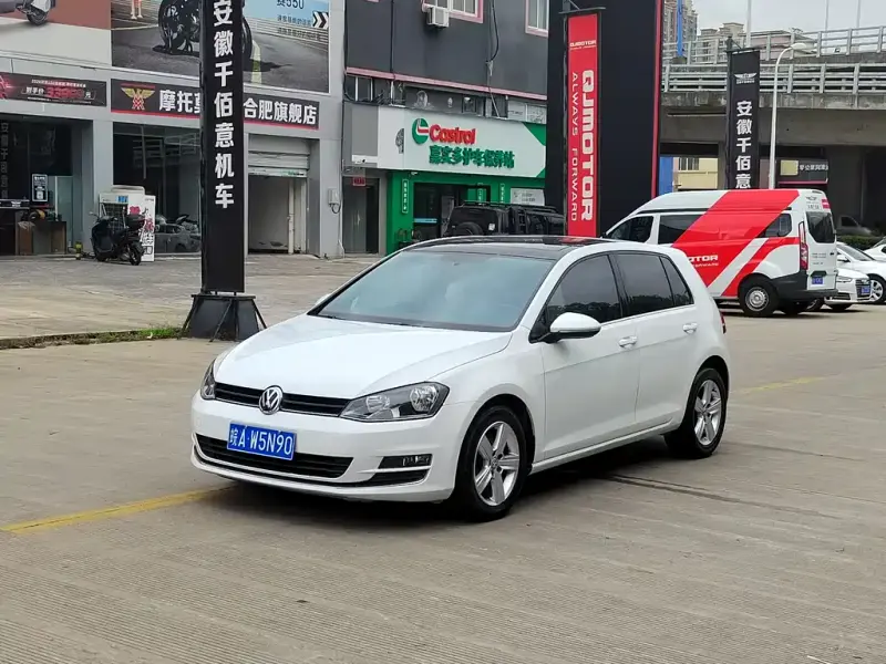 Volkswagen Golf, 2015