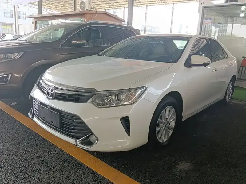 Toyota Camry, 2015