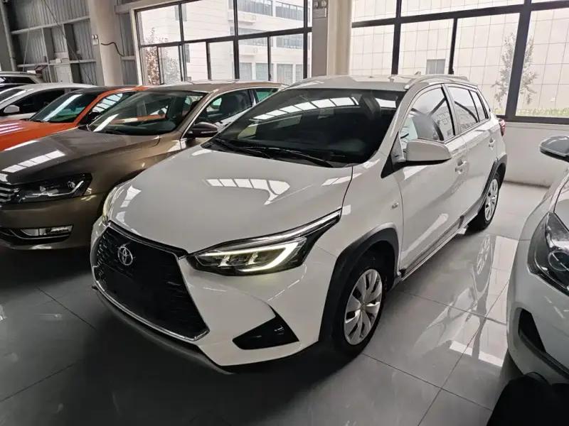 Toyota Yaris L, 2023