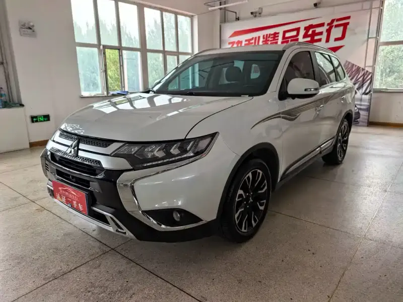 Mitsubishi Outlander, 2021