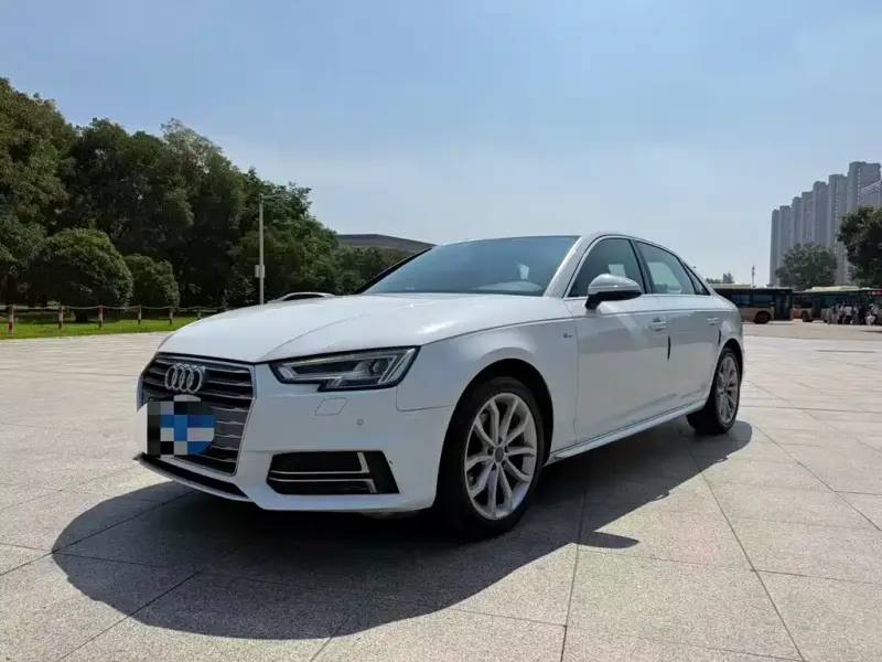Audi A4L, 2018