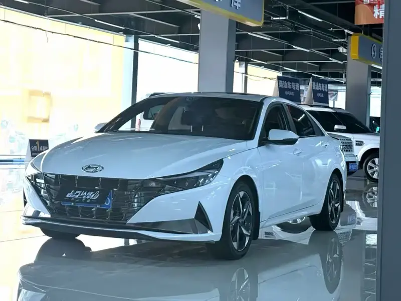 Hyundai Elantra, 2023