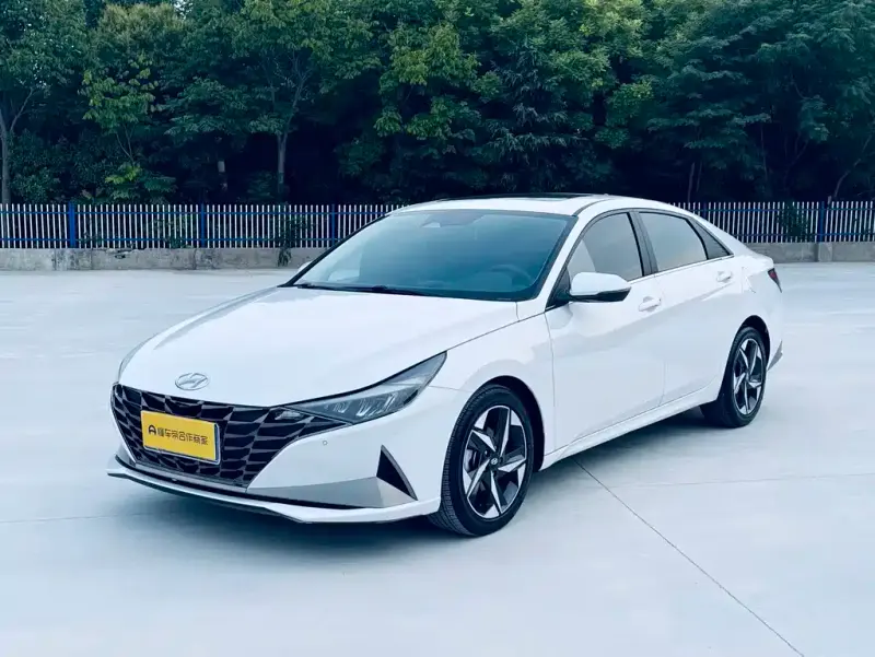 Hyundai Elantra, 2023