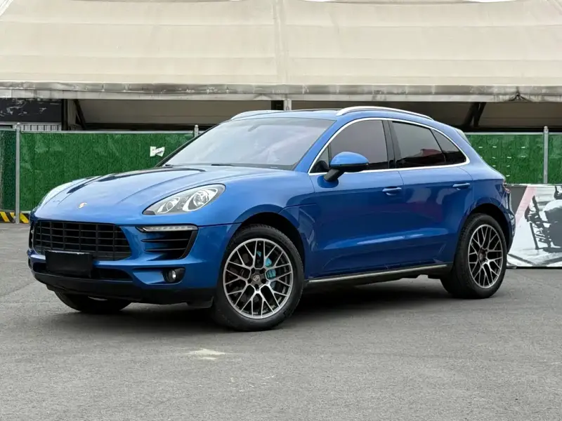Porsche Macan, 2015