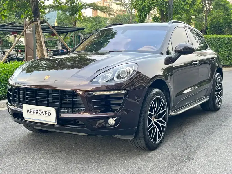 Porsche Macan, 2015