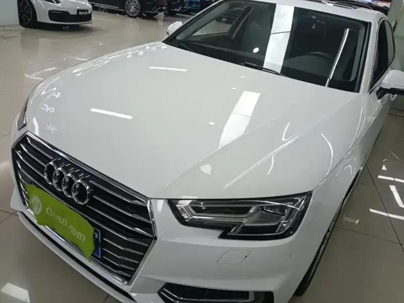 Audi A4L, 2020