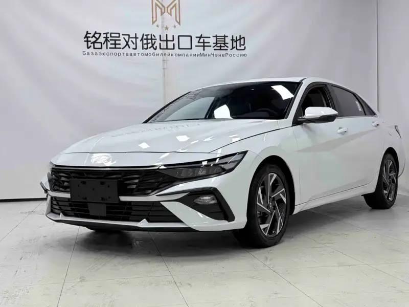 Hyundai Elantra, 2023