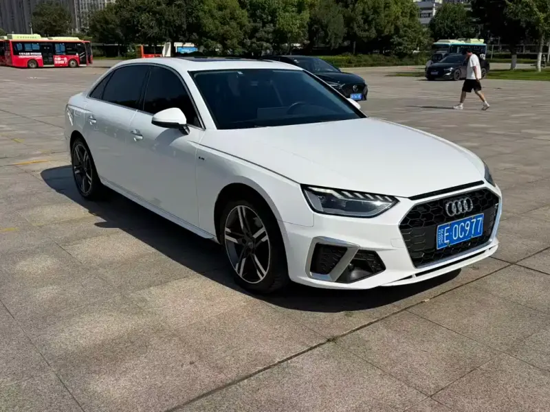 Audi A4L, 2020