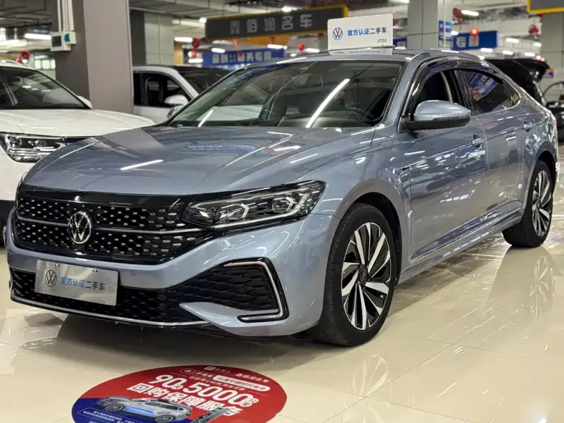 Volkswagen Passat, 2021