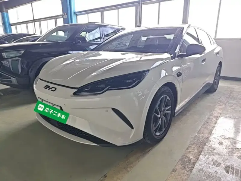 BYD 06, 2025