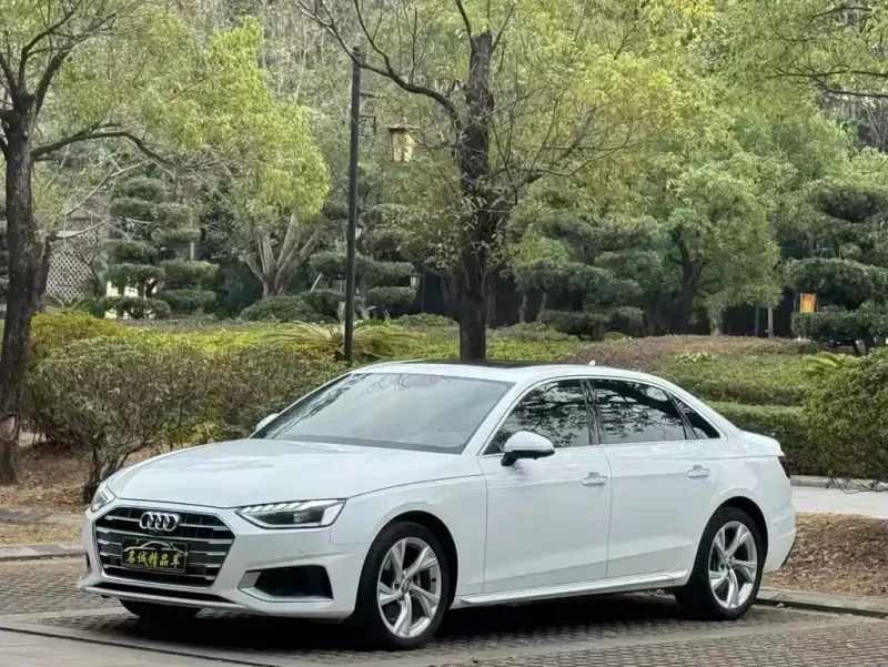 Audi A4L, 2021