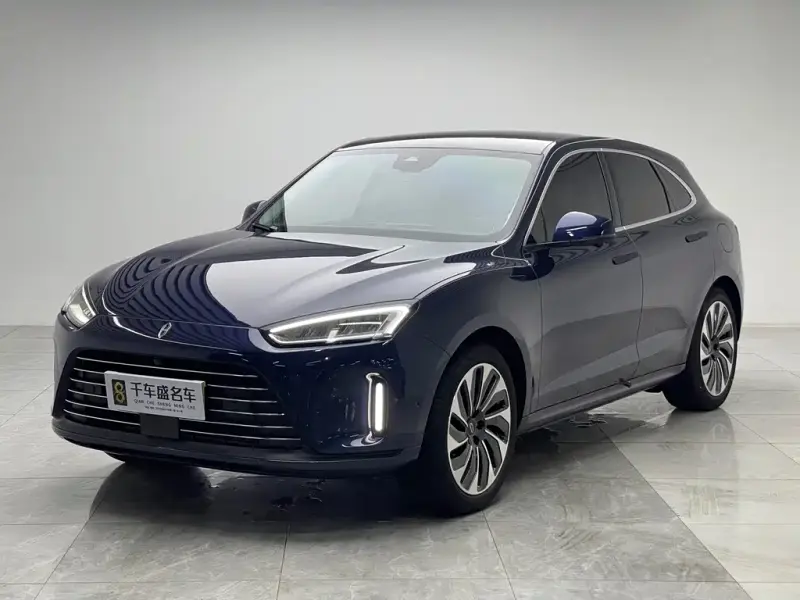 AITO M5, 2022