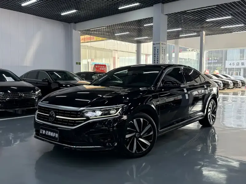 Volkswagen Passat, 2023