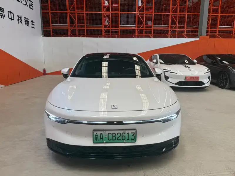 Zeekr 007, 2024