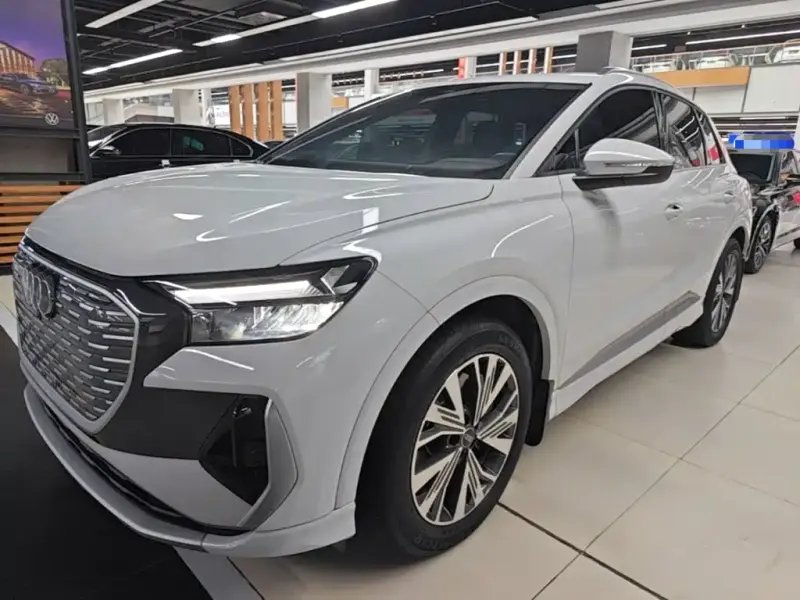 Audi Q4 e-tron, 2024