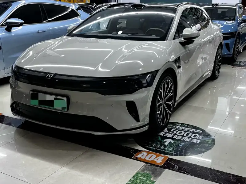 Zeekr 007, 2025