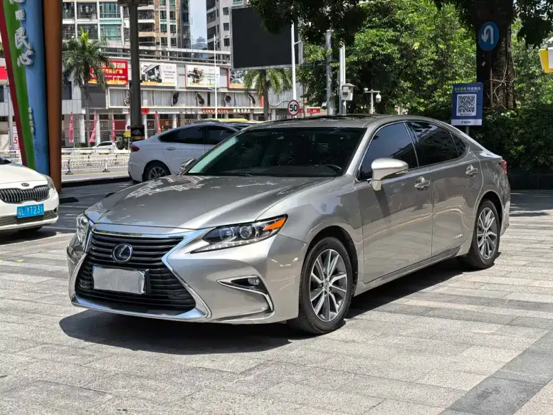 Lexus ES, 2017