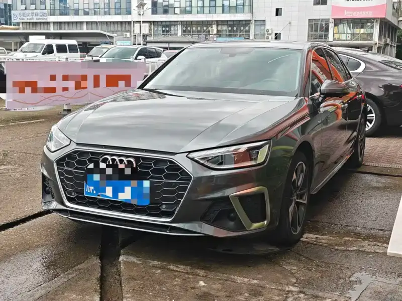 Audi A4L, 2021
